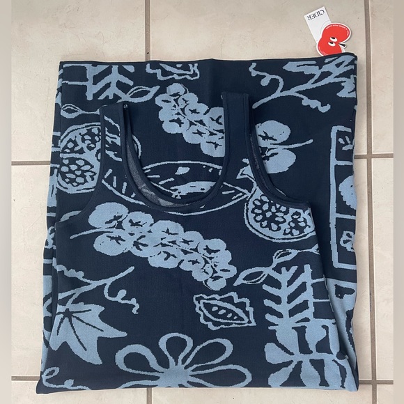 Plus 12-14 blue print stretchy dress - Picture 6 of 6